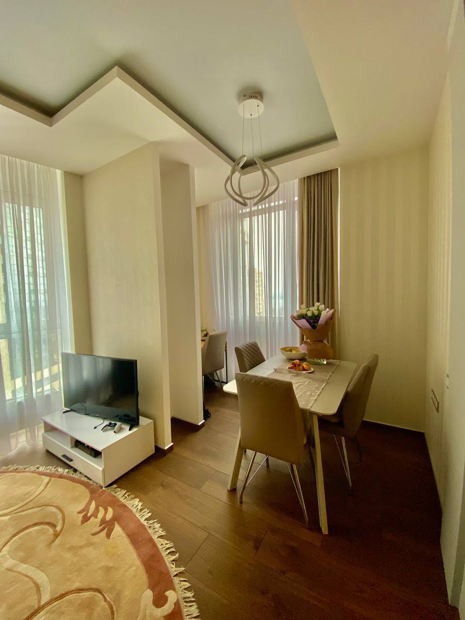 Продаж 2-кімнатної квартири 71 м², Сімферопольська вул.