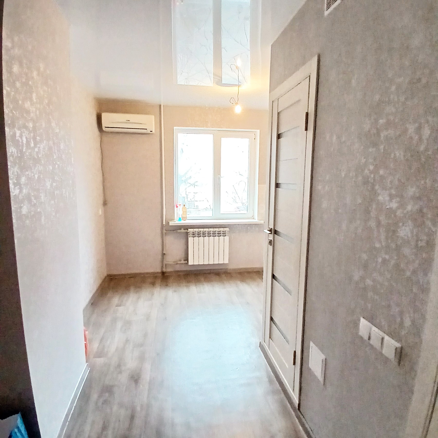 Продаж 1-кімнатної квартири 30.1 м², Лазурна вул.