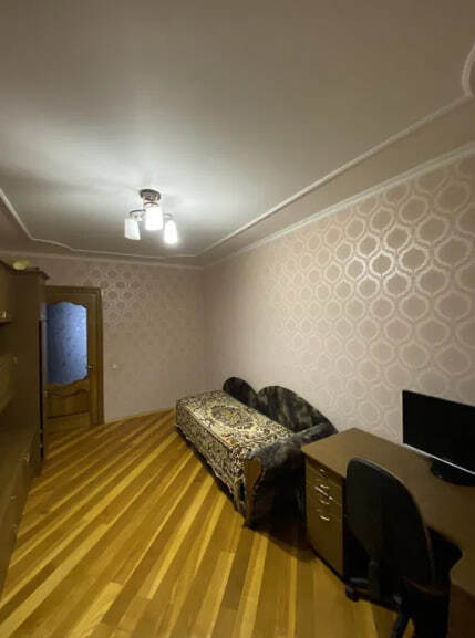 Продаж 4-кімнатної квартири 74 м², Інтернаціоналістів вул.