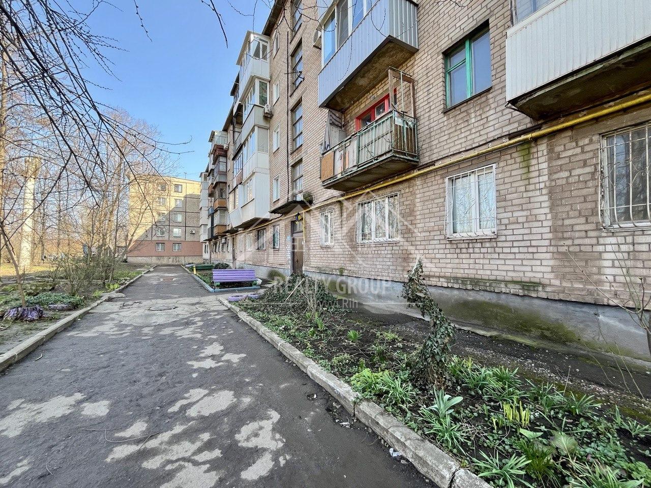 Продаж 3-кімнатної квартири 56 м², Володимира Бизова вул., 26