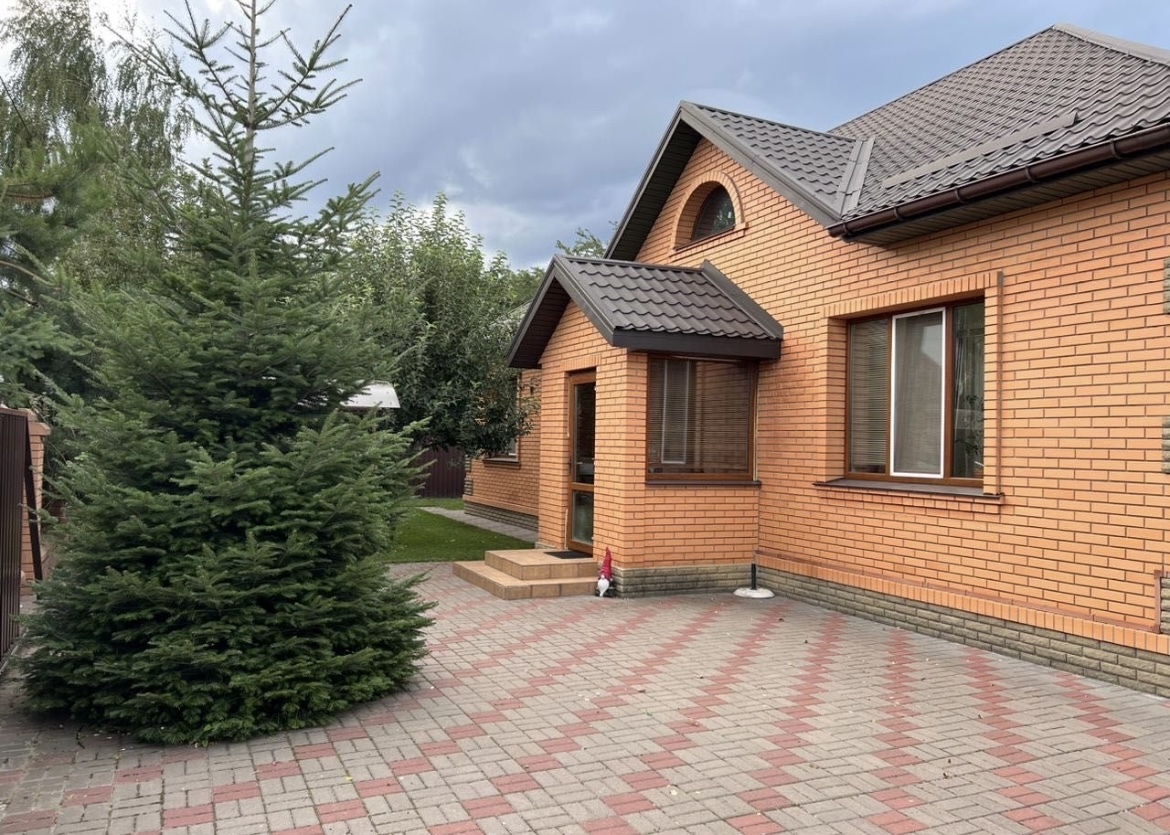 Оренда котеджу 150 м², Петропавлівська вул.