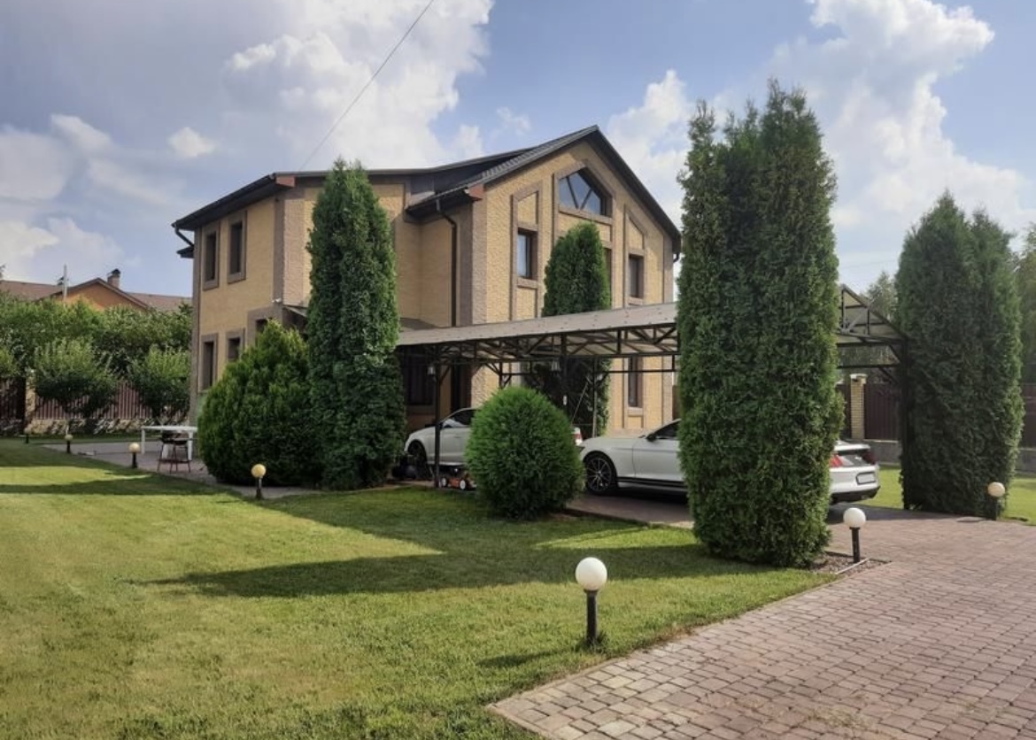 Аренда дома 230 м²