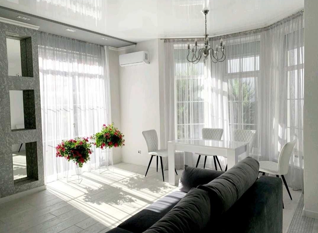 Оренда будинку 180 м², Львівська вул., 15