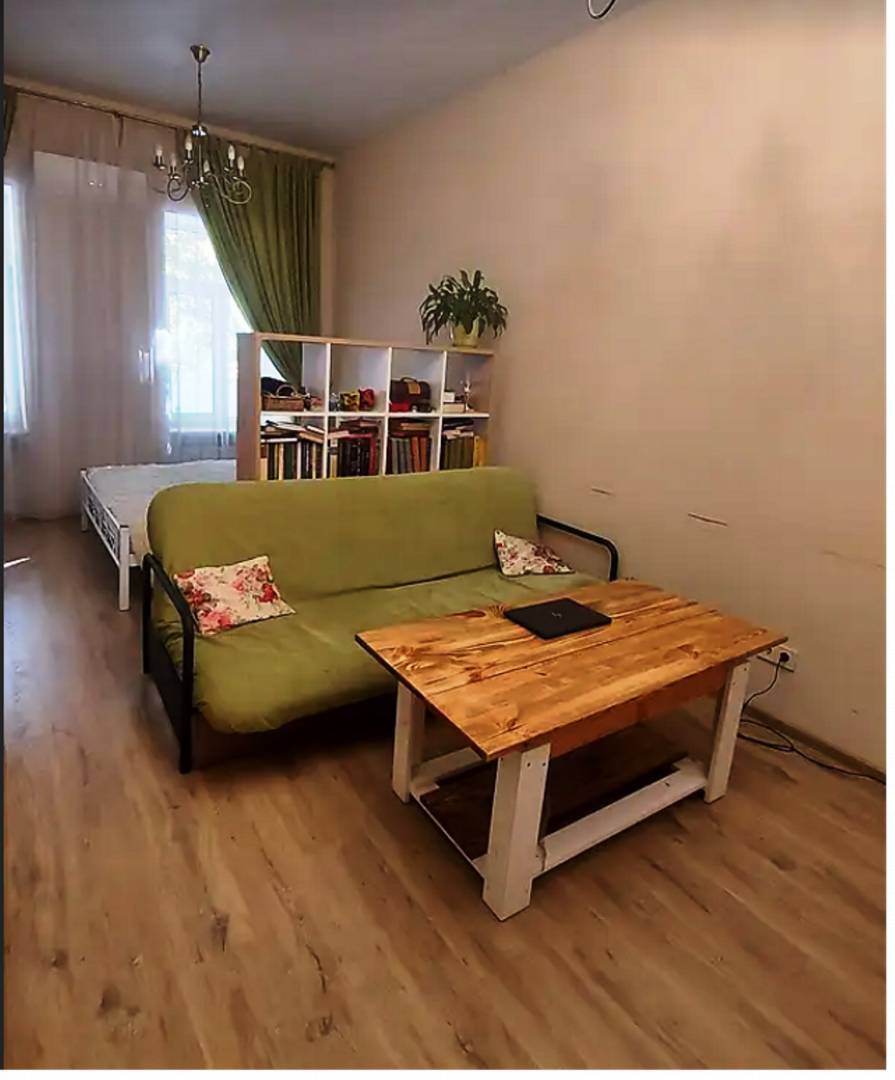 Продажа 2-комнатной квартиры 44 м², Хмельницкого Богдана ул.