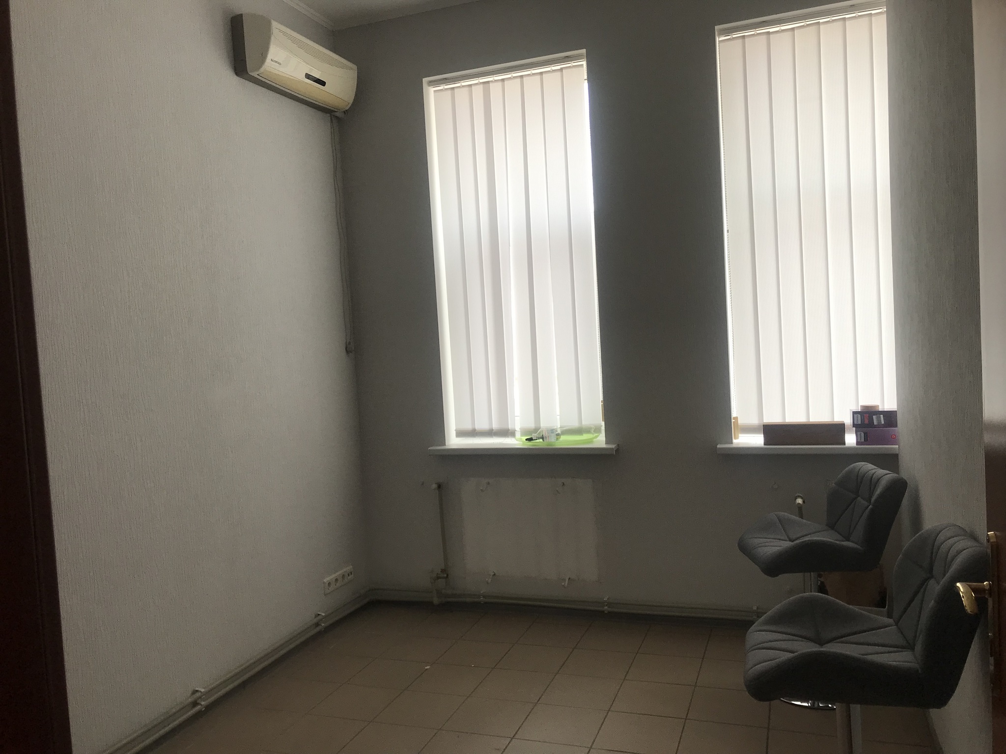 Продаж офісу 30 м², Сергія Подолинського вул., 31Б