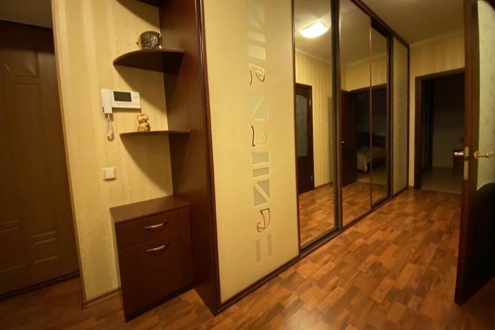 Аренда 2-комнатной квартиры 73 м², Салютная ул., 1Б