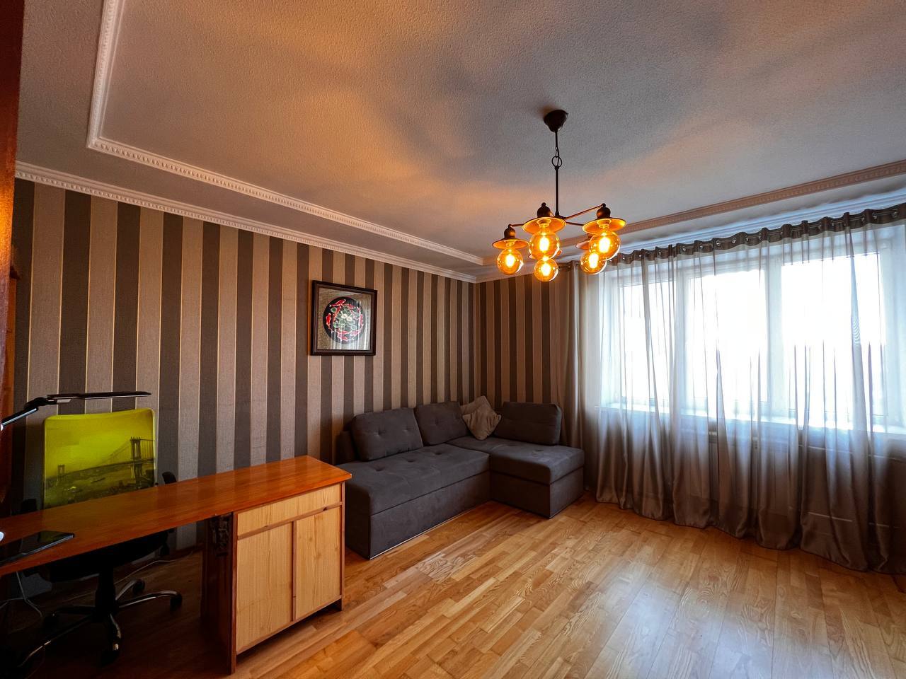 Продаж 3-кімнатної квартири 123 м², Різдв’яна вул., 50