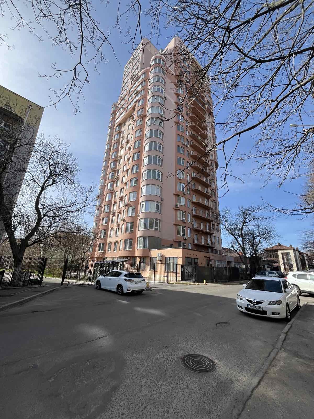 Продаж 1-кімнатної квартири 60 м², Макаренко вул., 2А