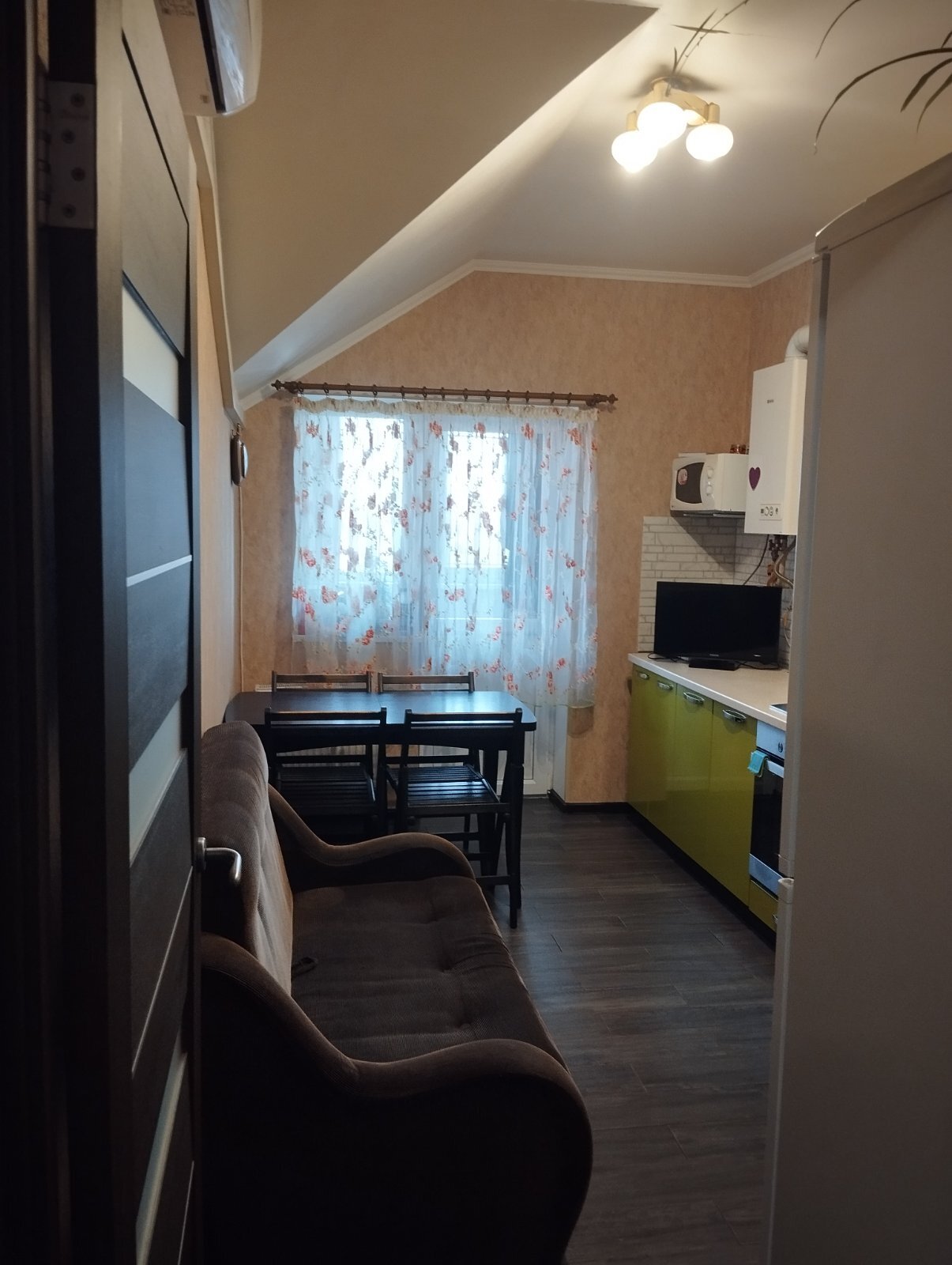 Продаж 1-кімнатної квартири 42 м², Волошкова вул.