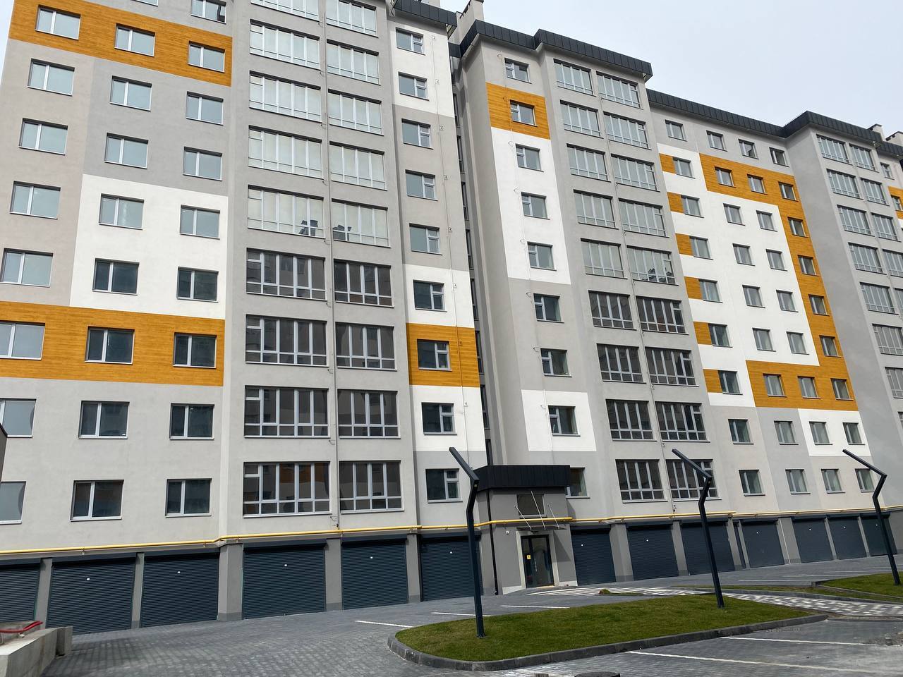 Продаж 2-кімнатної квартири 80.8 м², Вінницька вул., 1/8