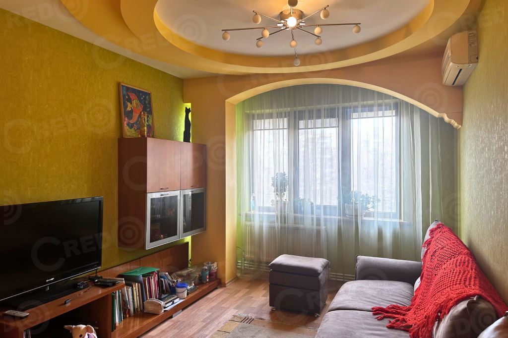 Продажа 4-комнатной квартиры 77.6 м², Содружества ул.