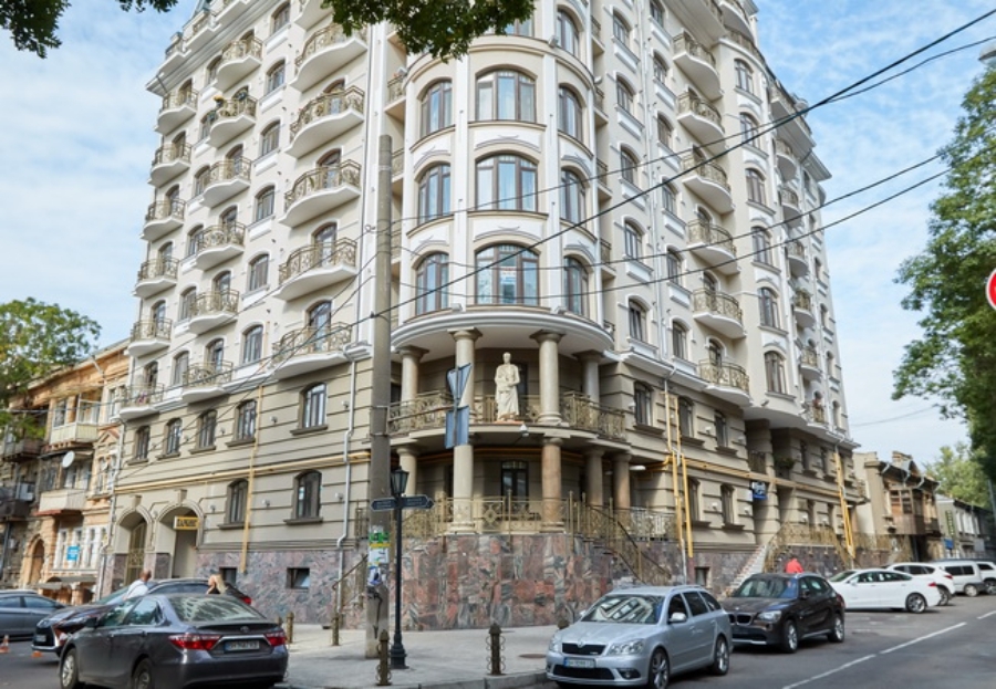 Продажа 4-комнатной квартиры 135 м², Маразлиевская ул.