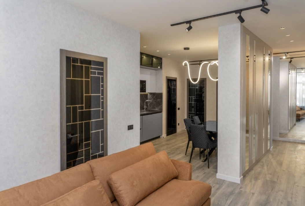 Аренда 3-комнатной квартиры 105 м², Каманина ул., 16А/1