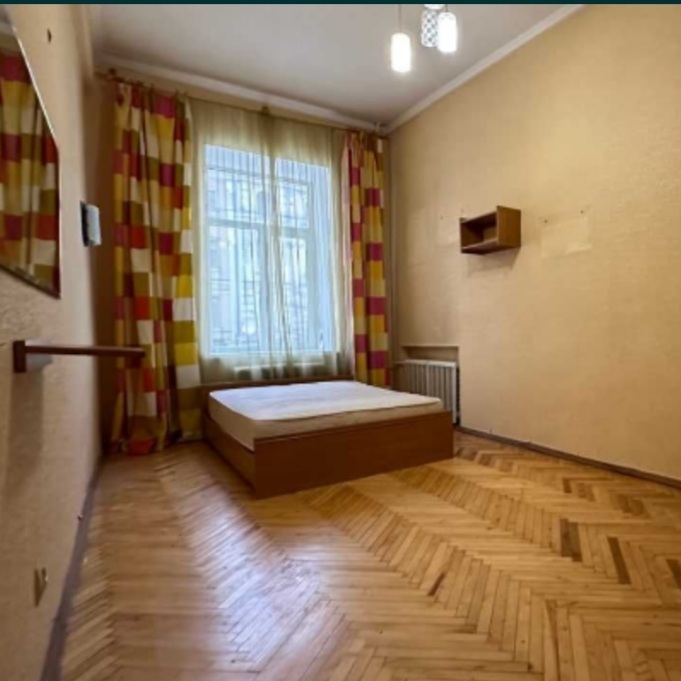 Продажа 2-комнатной квартиры 70 м², Садовая ул.
