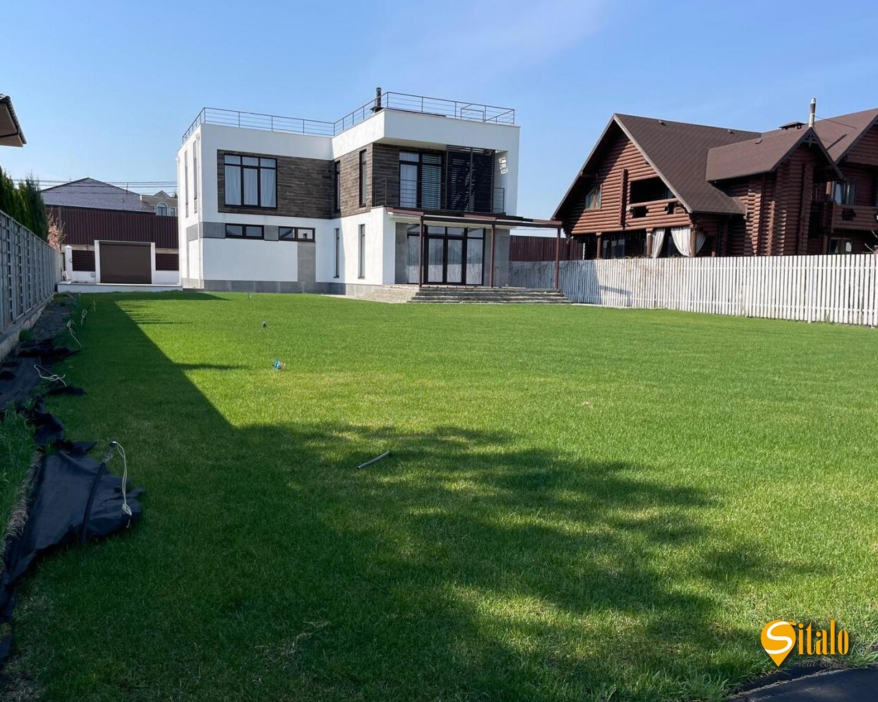 Продажа дома 240 м², 1-я Озерная ул.