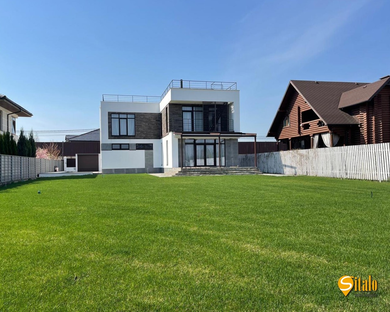 Продажа дома 240 м², 1-я Озерная ул.