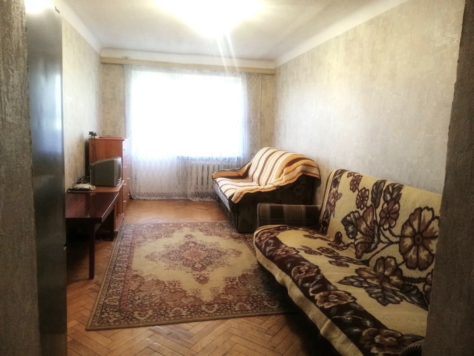 Продаж 2-кімнатної квартири 44 м², Єреванська вул., 8
