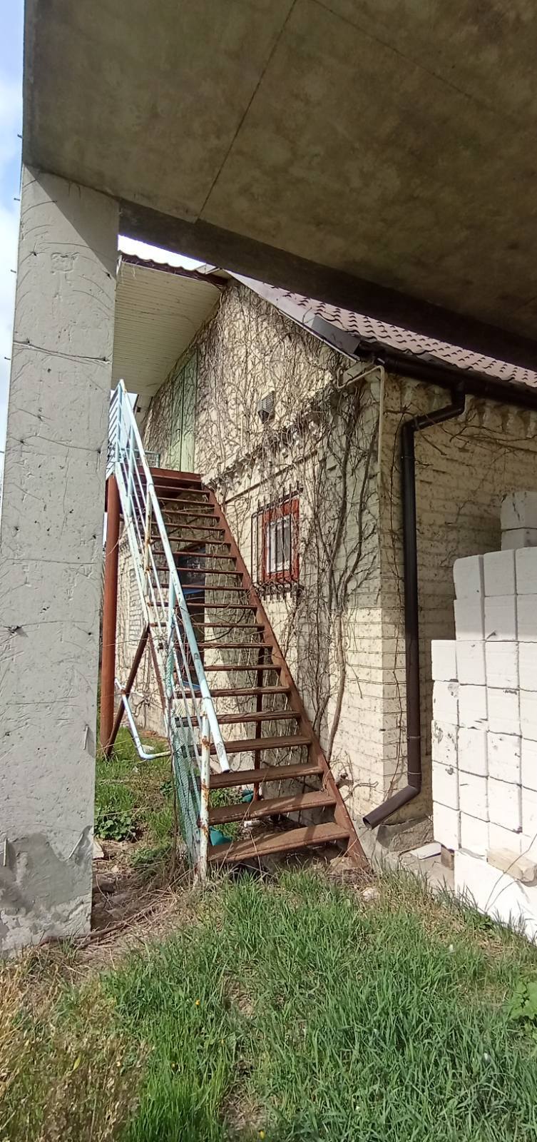 Продаж будинку 320 м²