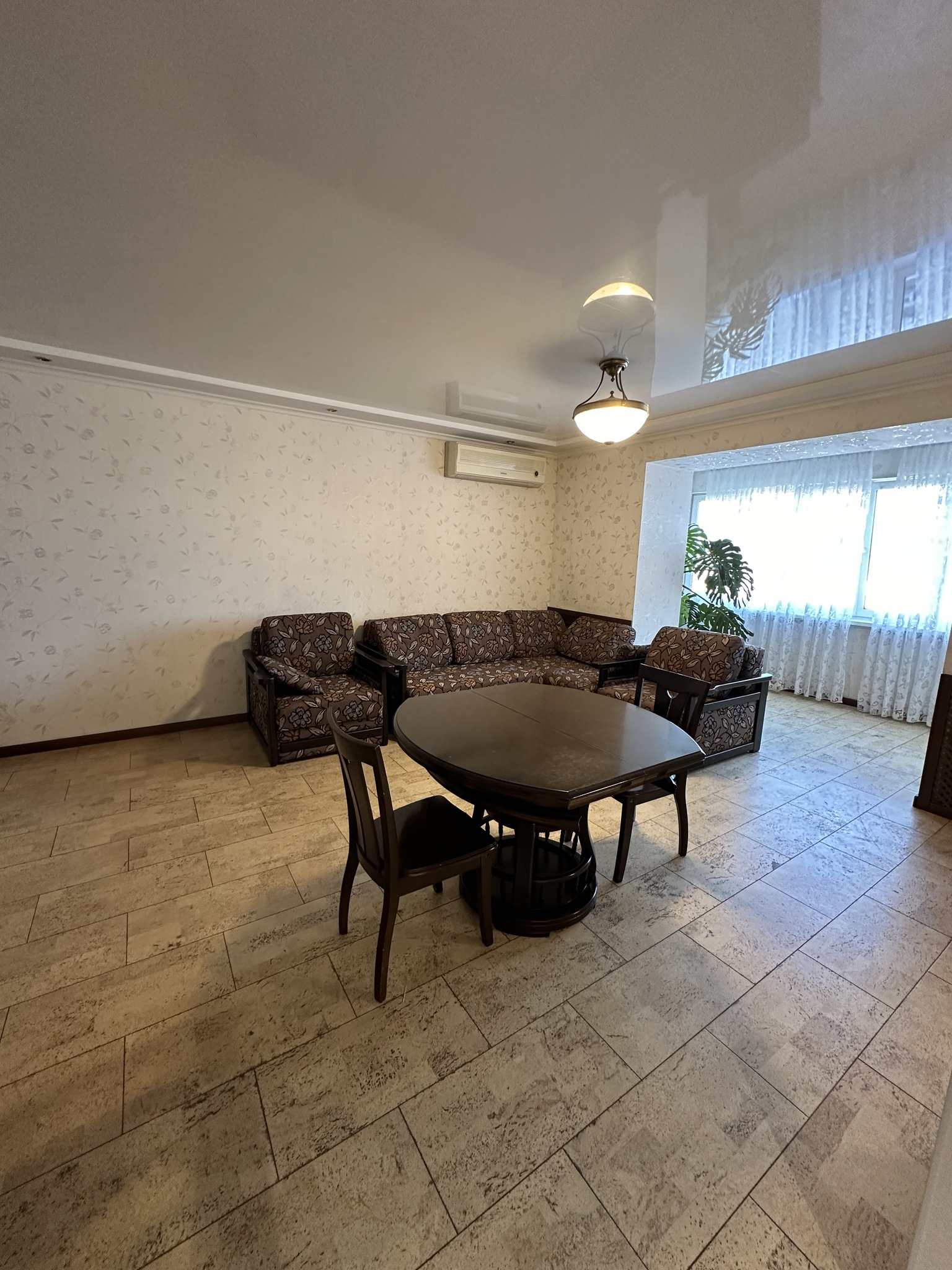 Продаж 3-кімнатної квартири 100 м², Робітнича вул., 152Г