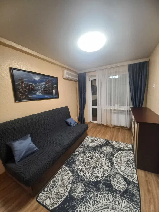 Продажа 2-комнатной квартиры 42 м², Профсоюзов пл.