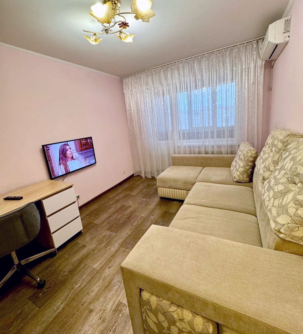 Продаж 2-кімнатної квартири 50 м², Слобожанський просп., 83