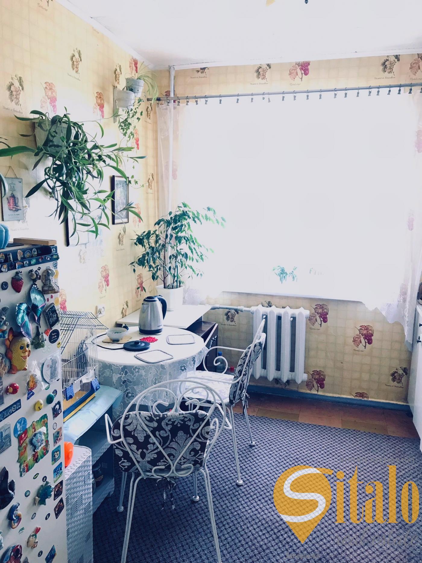 Продаж 2-кімнатної квартири 49.7 м², Бочарова вул.