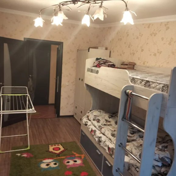 Продаж 4-кімнатної квартири 118 м², Героїв Крут вул.