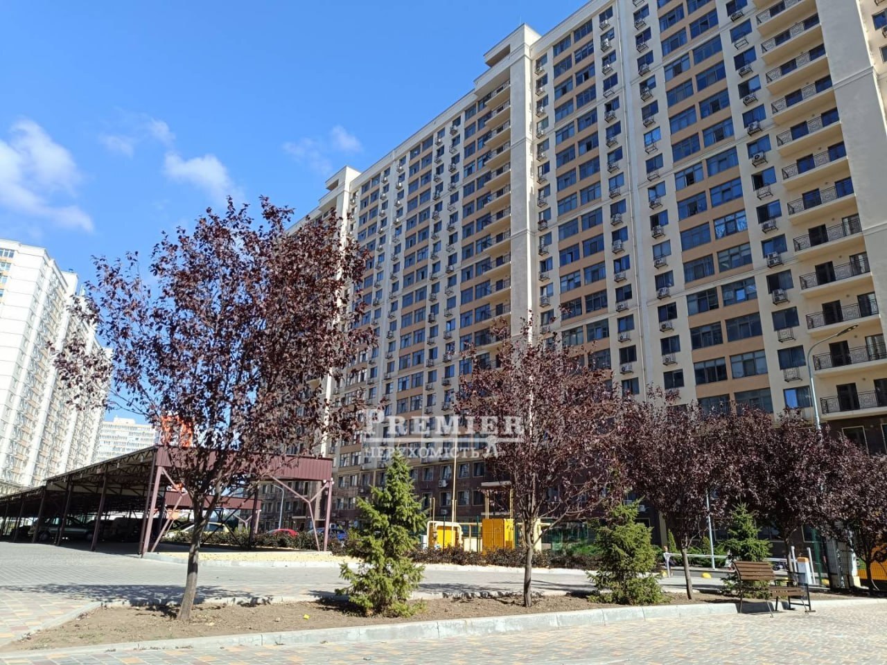 Продаж 1-кімнатної квартири 44 м², Перлинна вул., 2