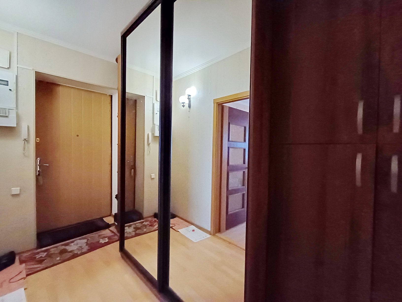Продаж 2-кімнатної квартири 55 м², Незалежної України вул., 53