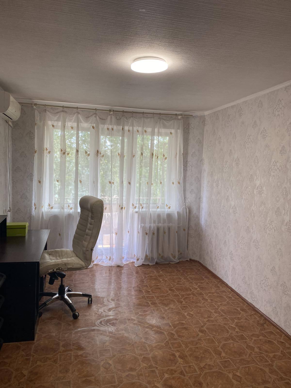 Продаж 1-кімнатної квартири 32 м², Петра Калнишевського вул., 1