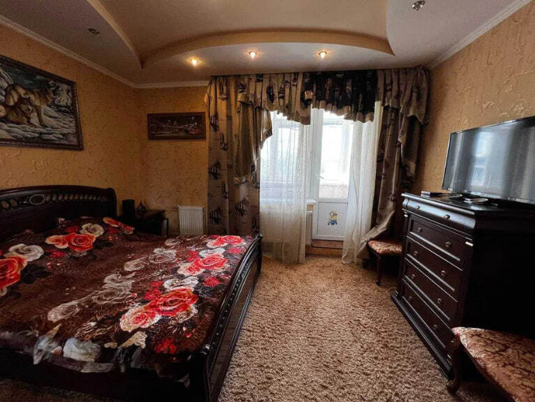 Продаж 2-кімнатної квартири 71 м², Гагаріна вул.