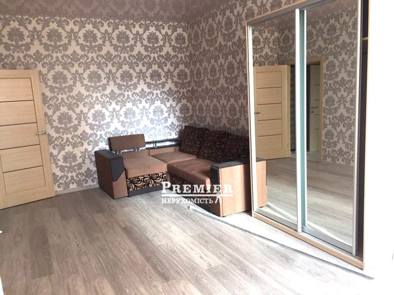 Продаж 1-кімнатної квартири 37 м², Генерала Бочарова вул.