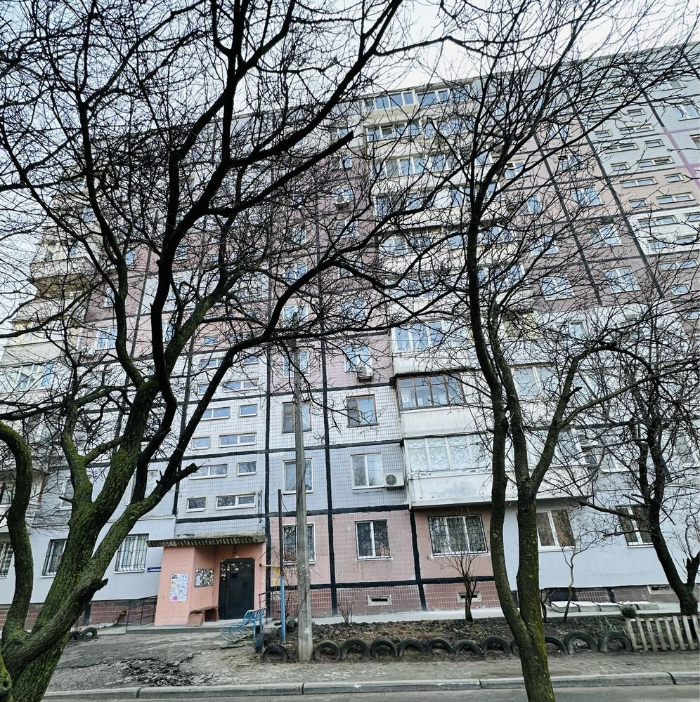 Продаж 3-кімнатної квартири 64 м², Холодильна вул., 67