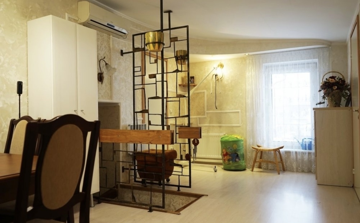 Оренда дуплексу 200 м², Постова вул.