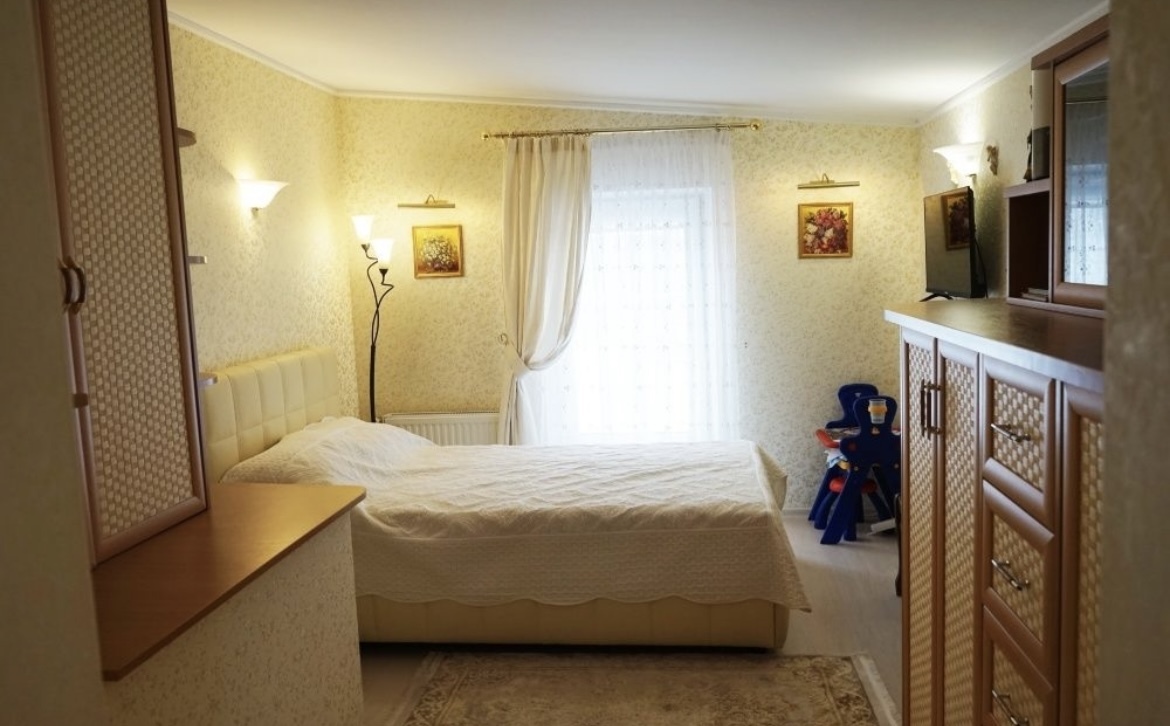 Оренда дуплексу 200 м², Постова вул.