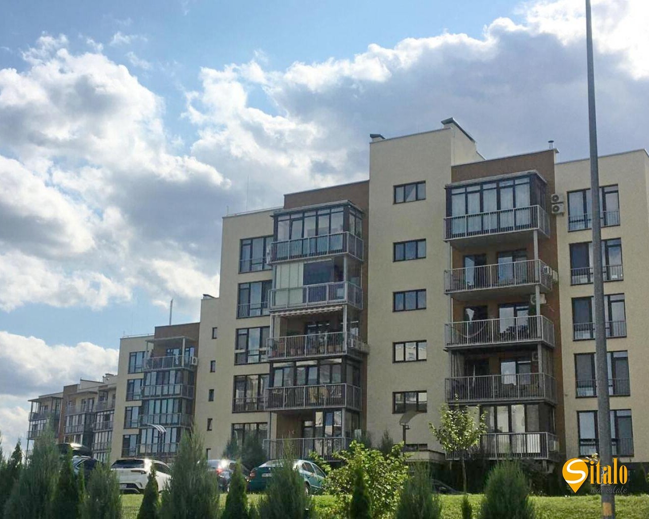Продажа 3-комнатной квартиры 90 м², Замковецкая ул., 94