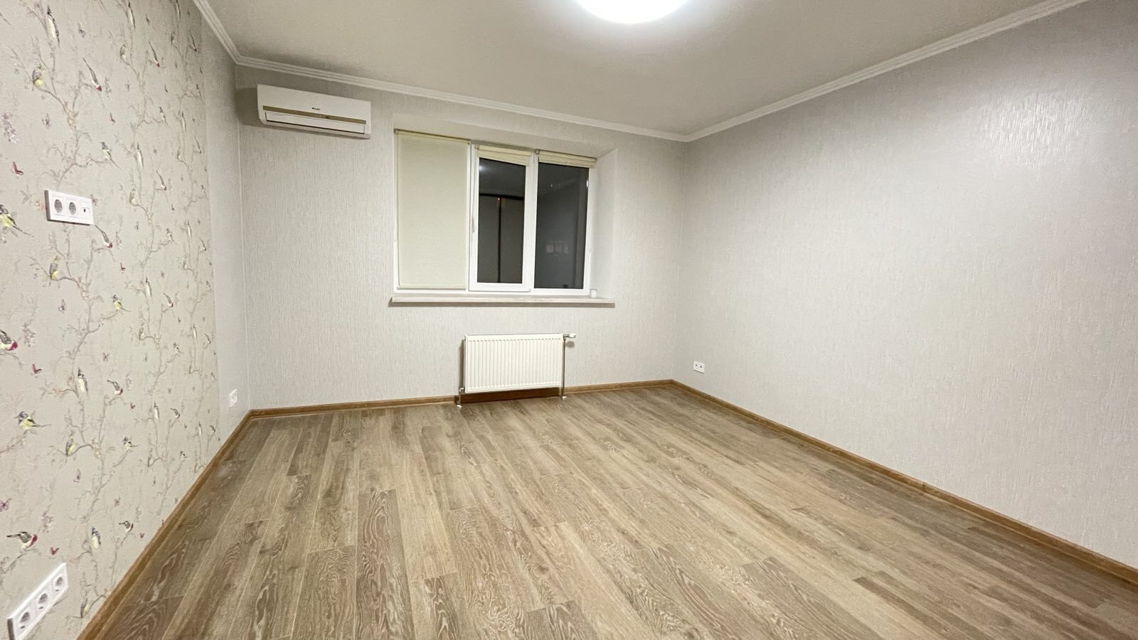 Продаж 2-кімнатної квартири 65 м², Василія Симоненка вул., 4В