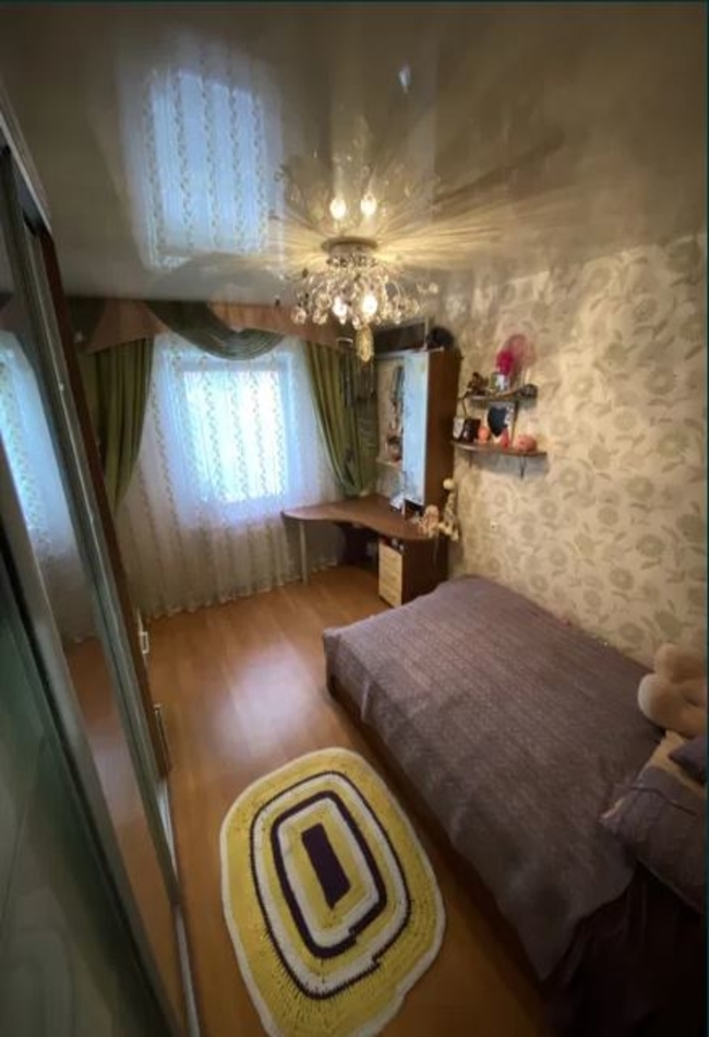 Продаж 2-кімнатної квартири 74 м², Тополевая вул.