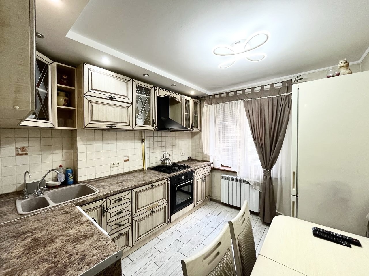 Продаж 3-кімнатної квартири 72 м², Колодязьна вул.