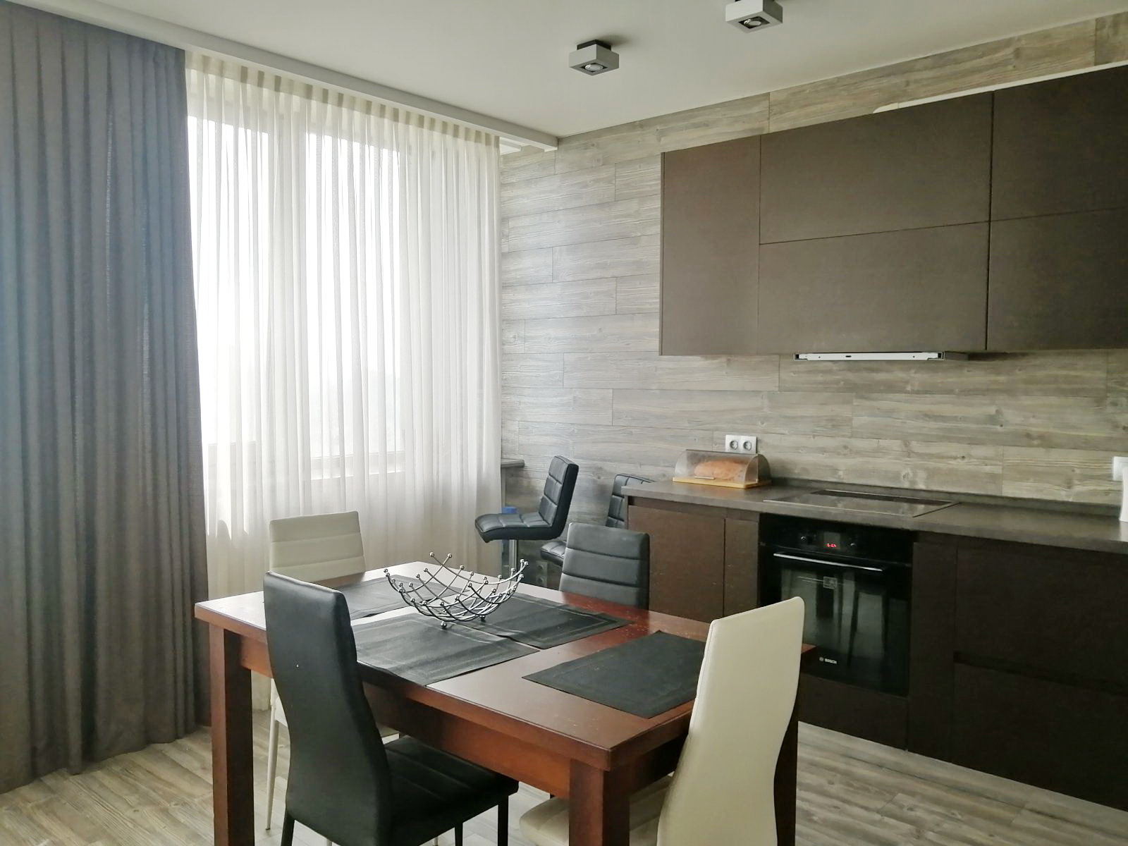 Продаж 3-кімнатної квартири 81 м², Вишгородська вул.