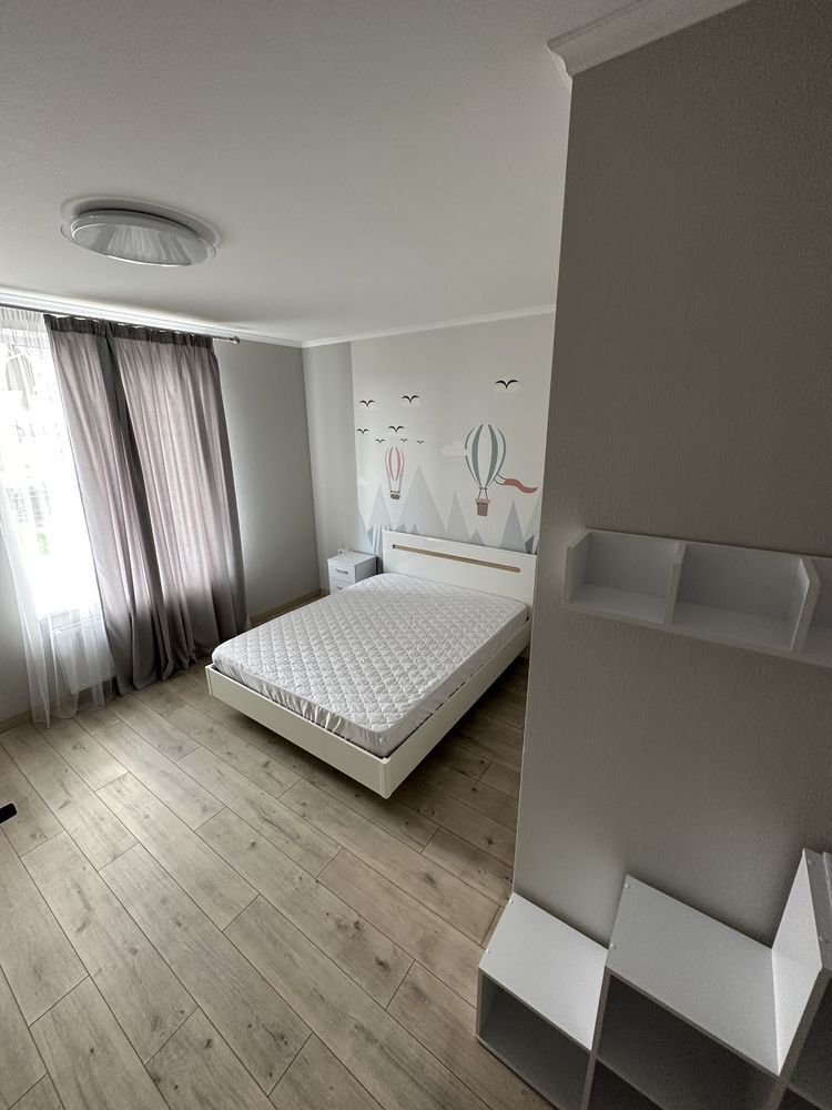 Оренда будинку 240 м², Совська вул.