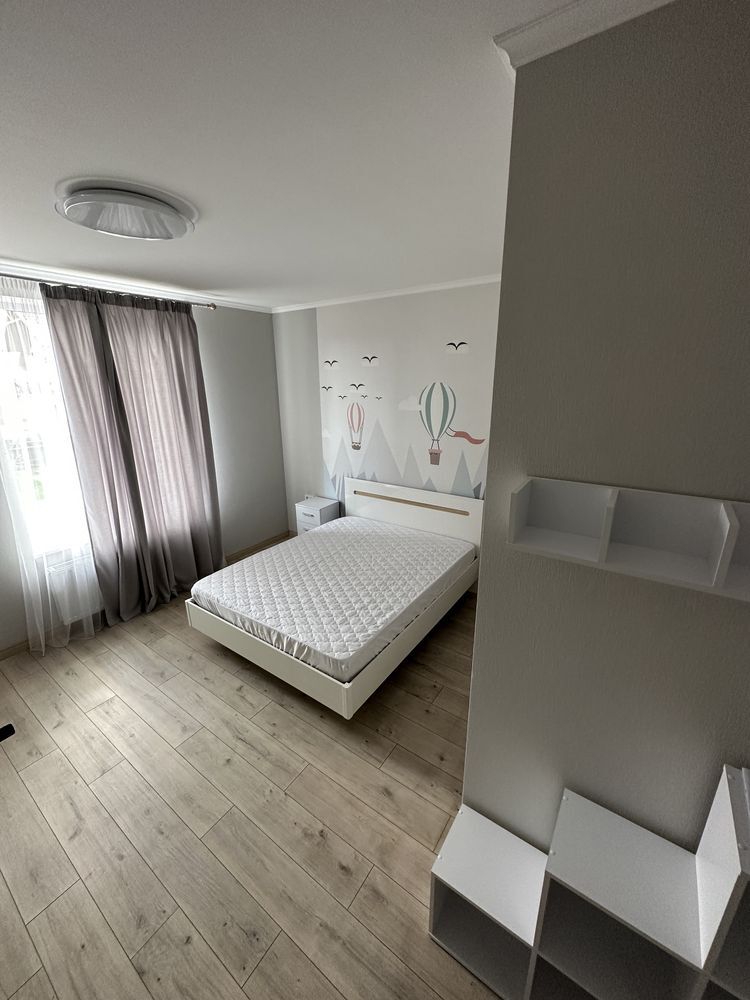 Оренда будинку 240 м², Совська вул.