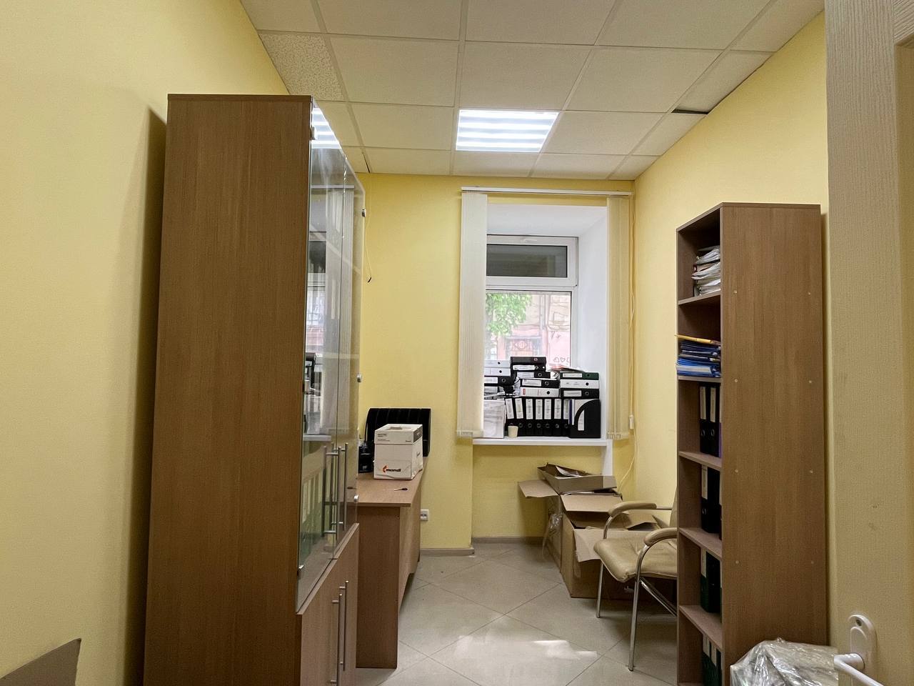 Оренда офісу 12 м², Костянтинівська вул., 32
