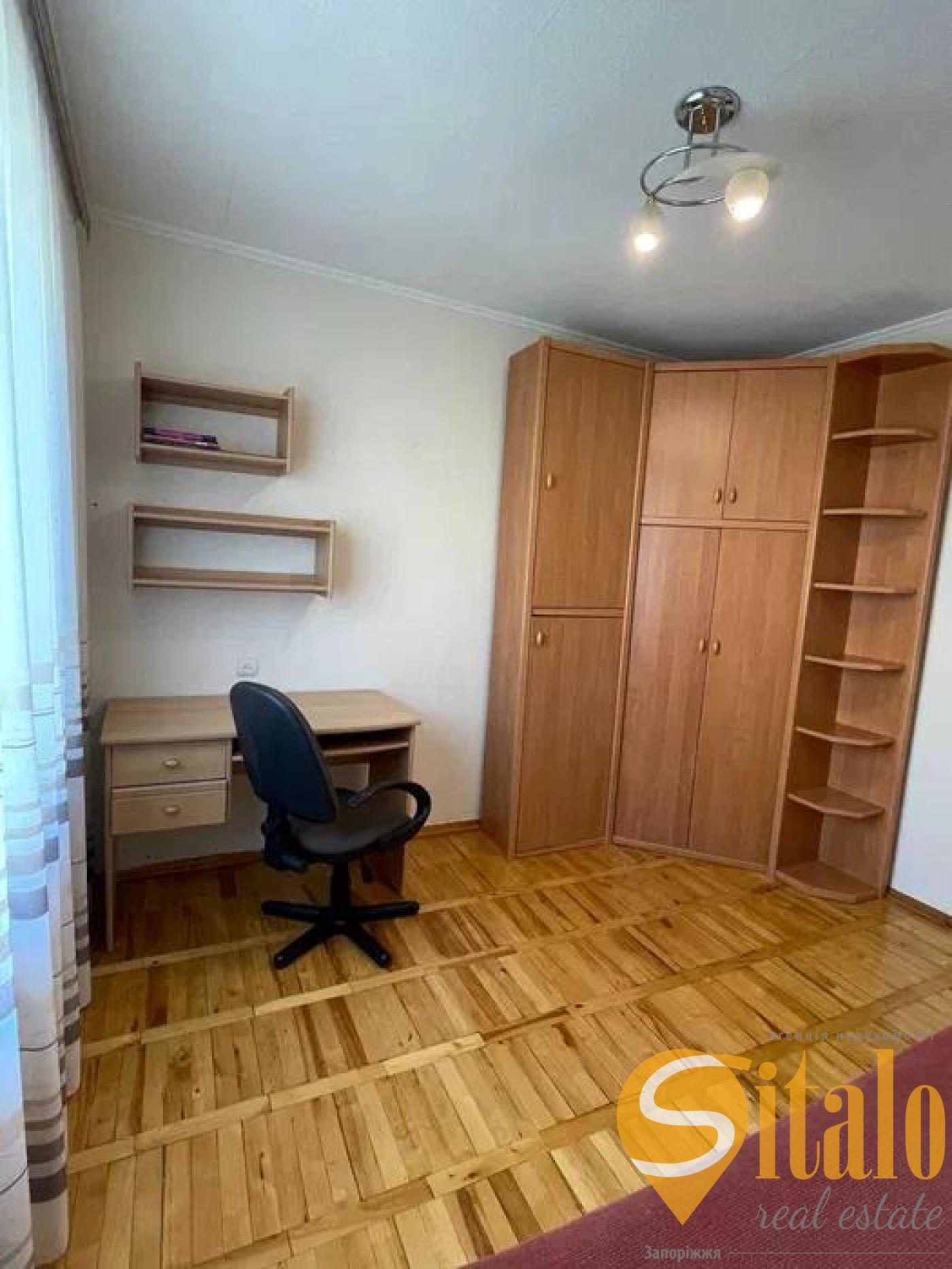 Продаж 3-кімнатної квартири 68.34 м², Чарівна вул.