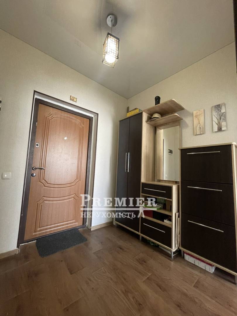 Продаж 2-кімнатної квартири 48 м², Массив Радужный вул.