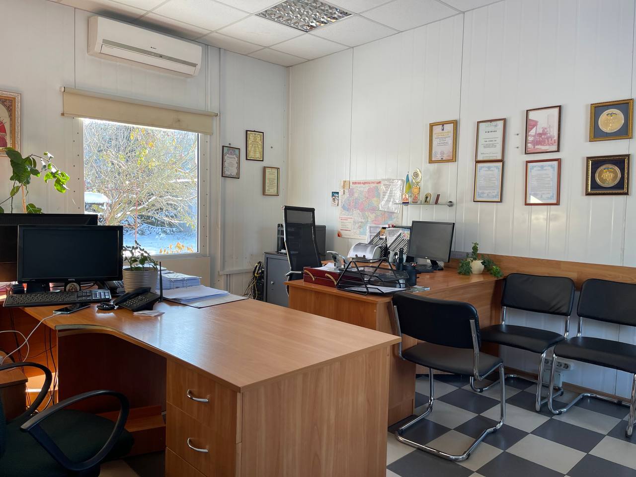Продаж виробничого приміщення 979.4 м²