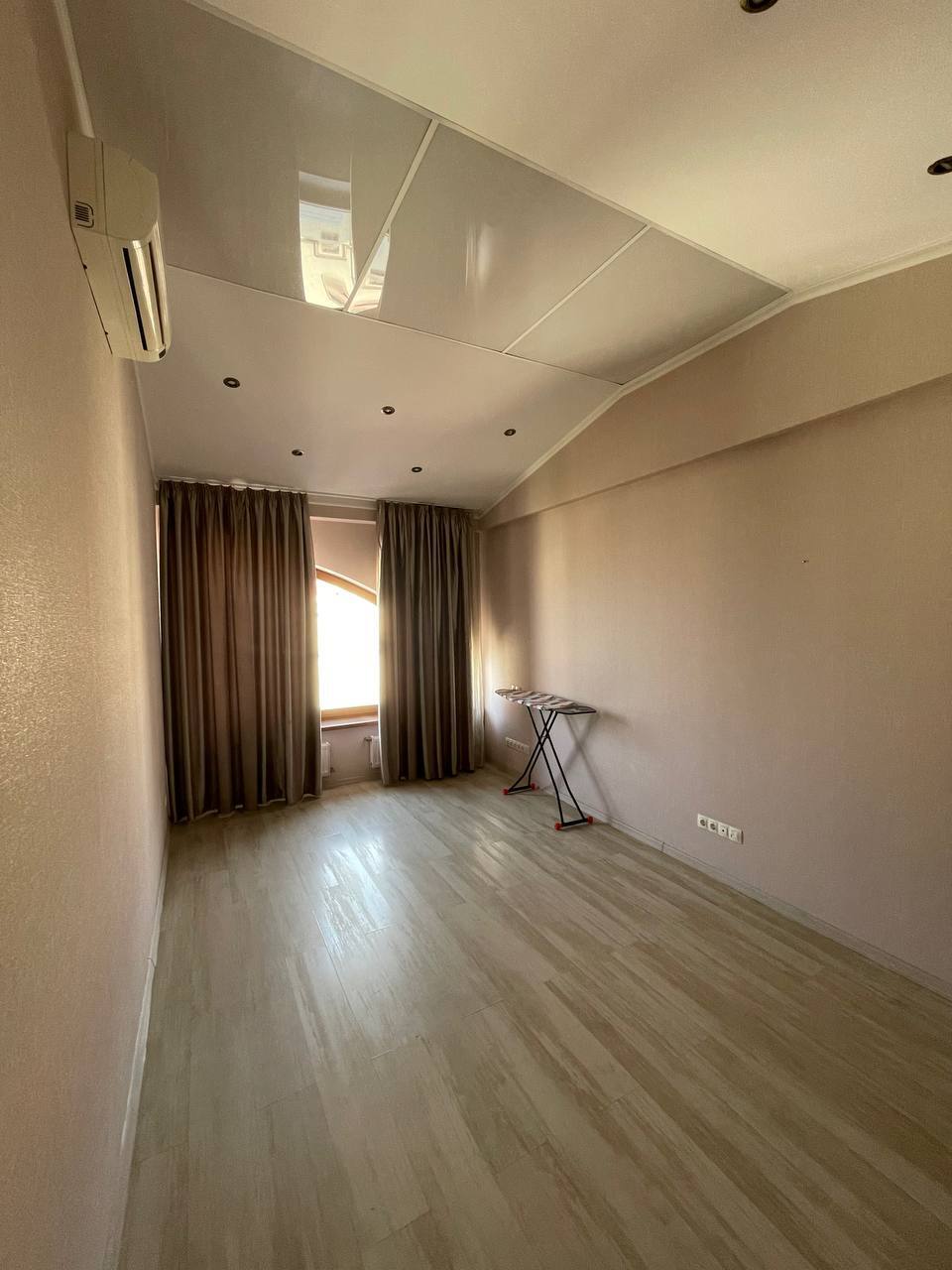 Аренда 4-комнатной квартиры 187 м², Жуковского ул., 8