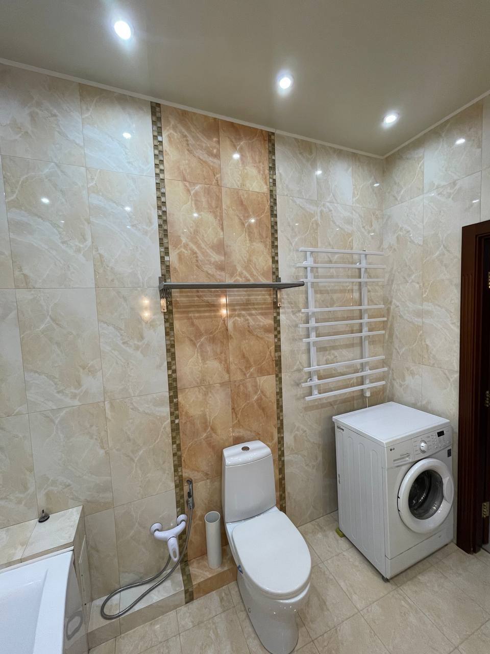 Аренда 4-комнатной квартиры 187 м², Жуковского ул., 8