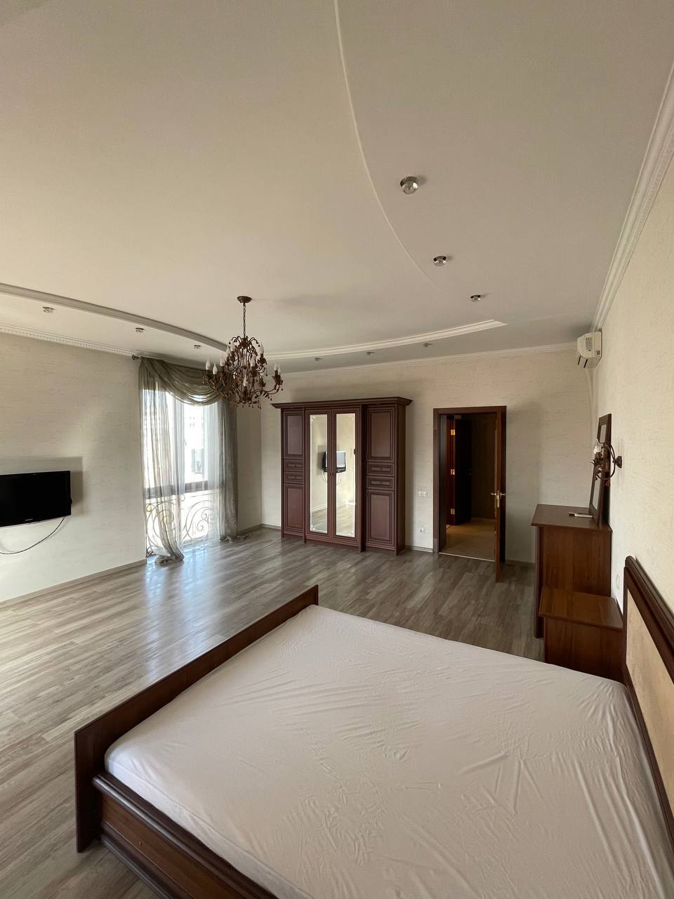 Аренда 4-комнатной квартиры 187 м², Жуковского ул., 8
