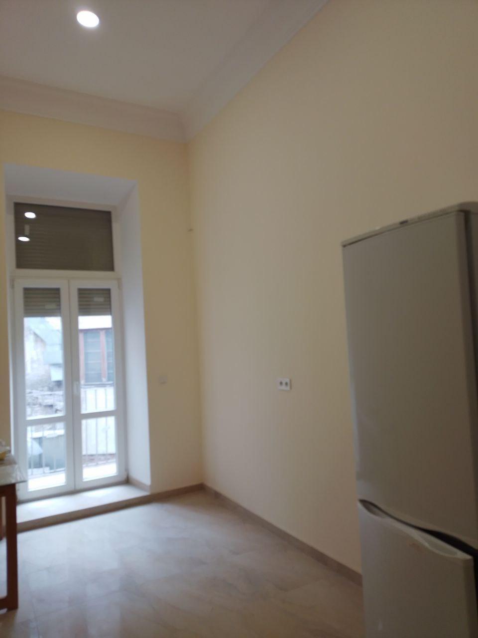 Продаж 2-кімнатної квартири 98 м², Академіка Володимира Гнатюка вул., 13